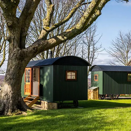 Letaway - Tawny Owl Hut Nr Castleton North Yorkshire * Westerdale